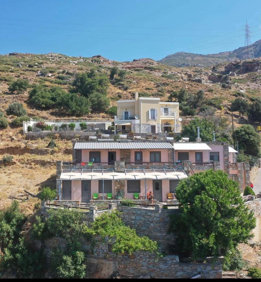 Makronas Apartments Каристос Екстериор снимка