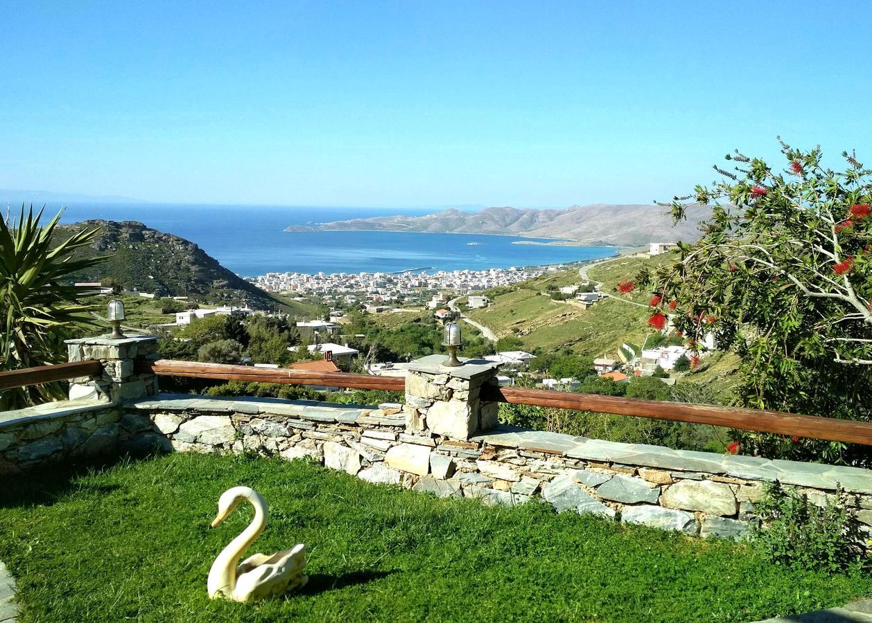 Makronas Apartments Каристос Екстериор снимка